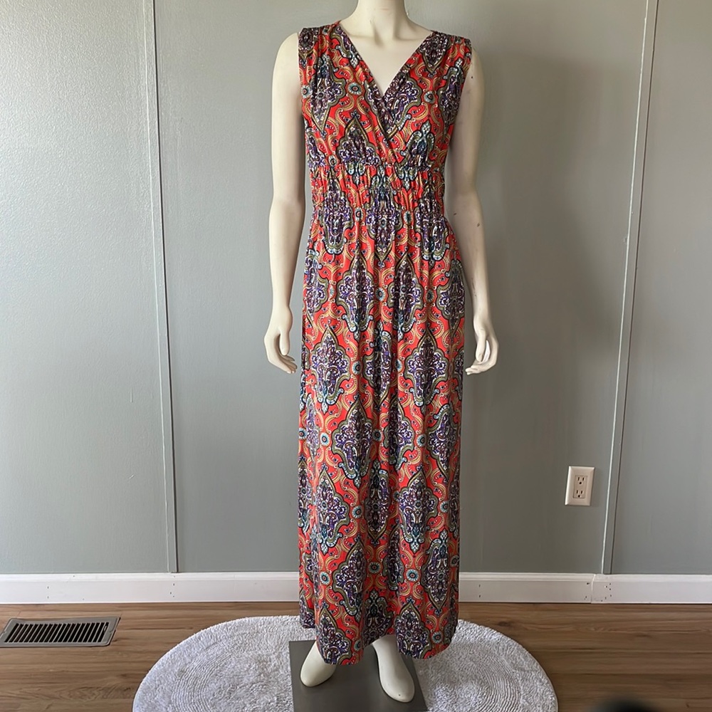 Lennie for Nina Leonard, long casual dress.